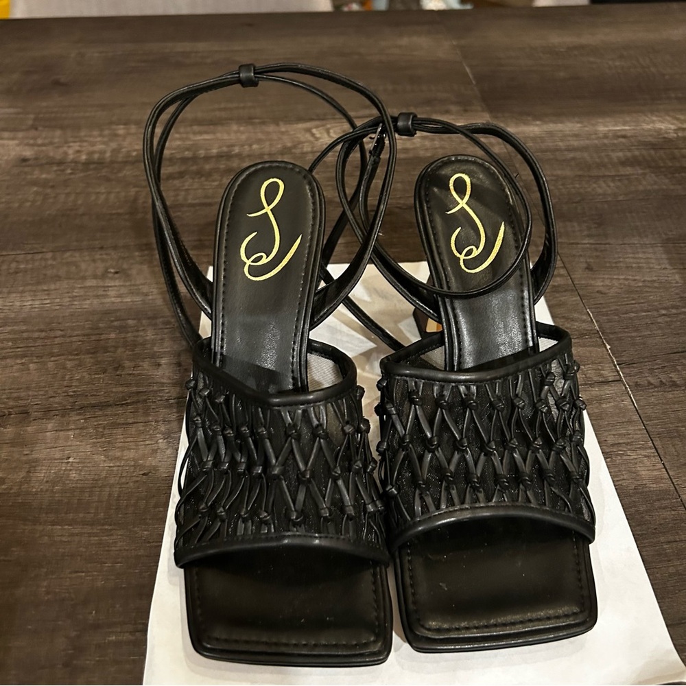 Elegant Black Strappy Women's Sandals